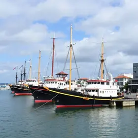 navios atracados em Salvador