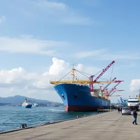 logística no porto de Salvador